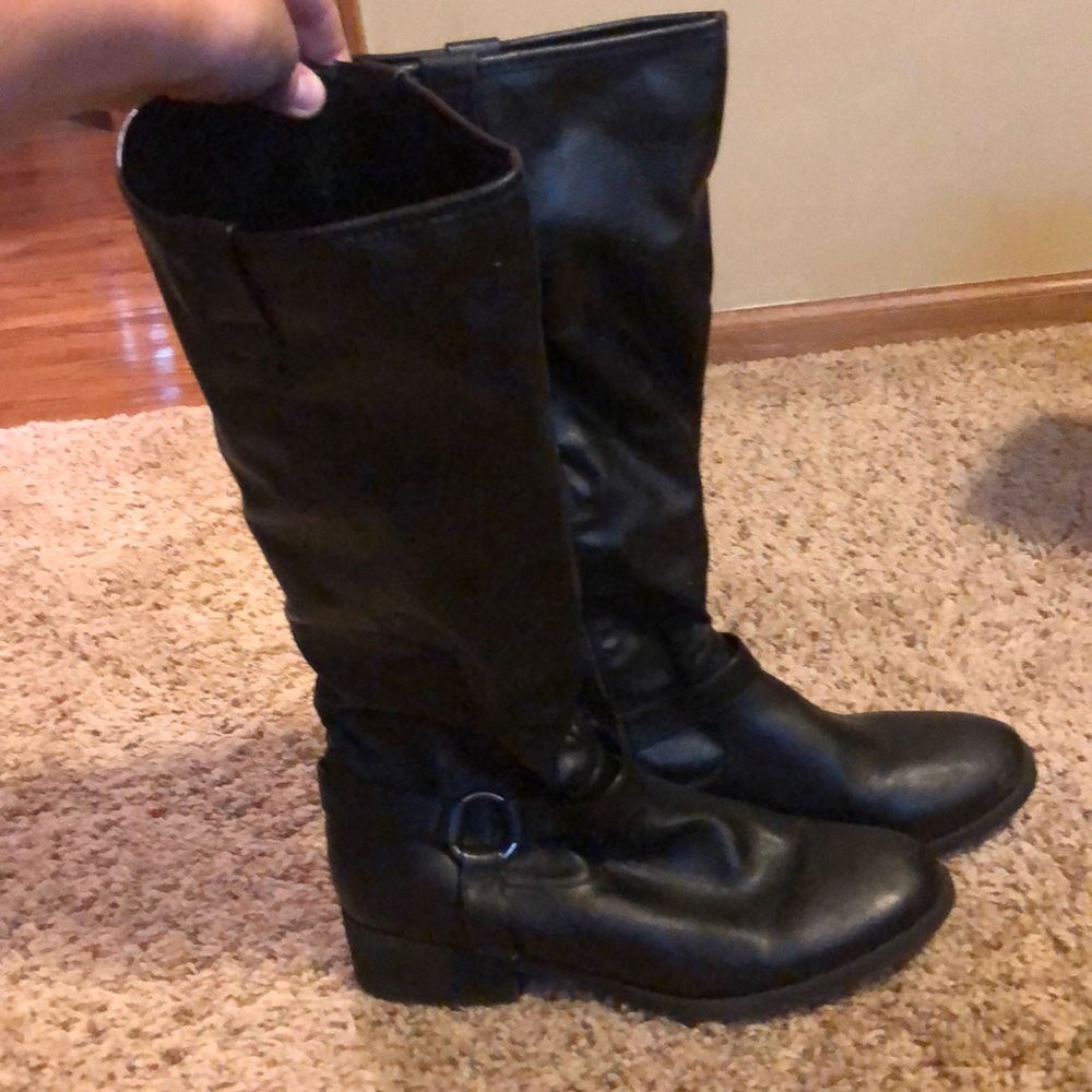 Riding boots